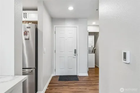 3028 Western Avenue Seattle WA 98121