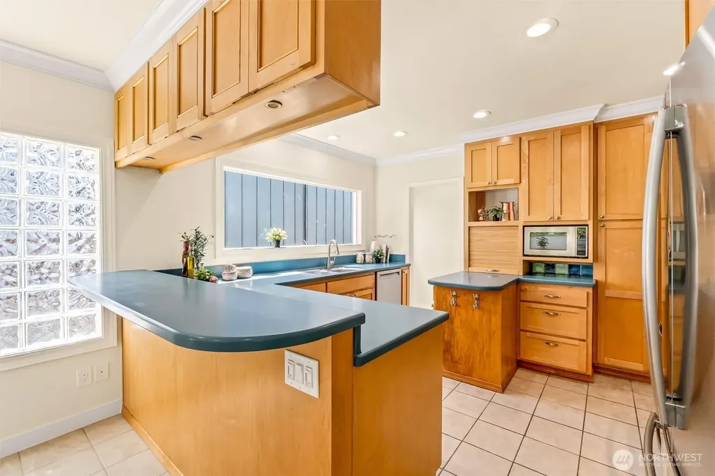 2763 59th Avenue SW Seattle WA 98116