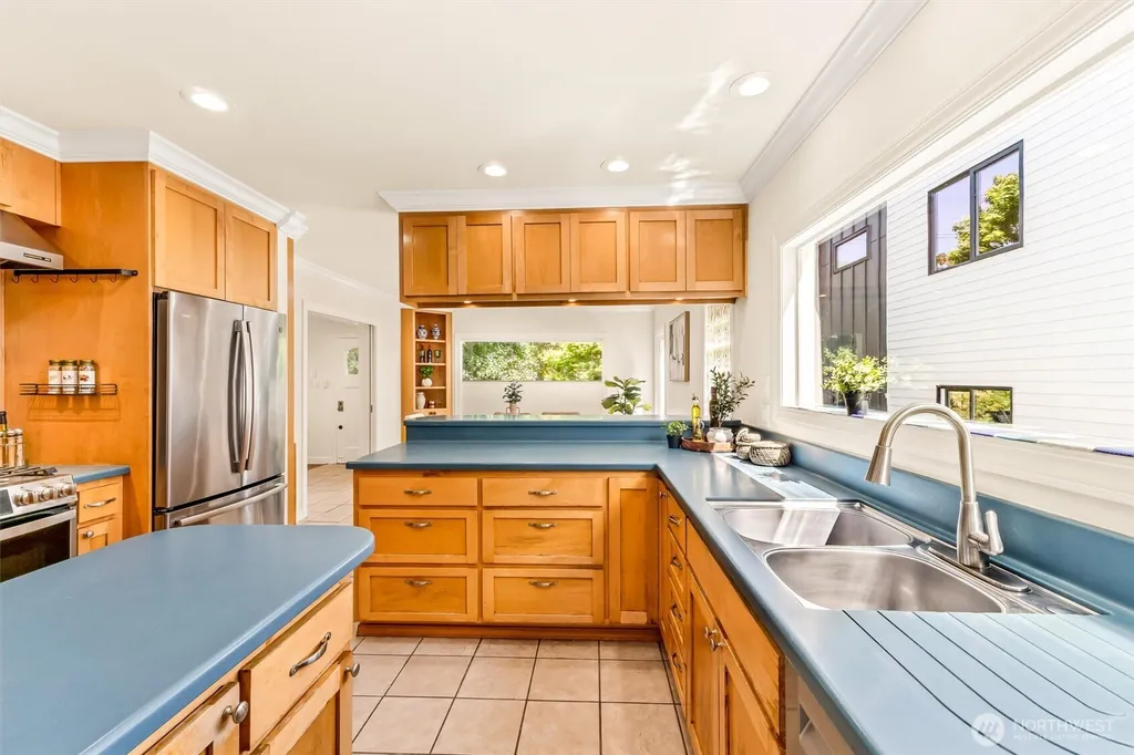 2763 59th Avenue SW Seattle WA 98116