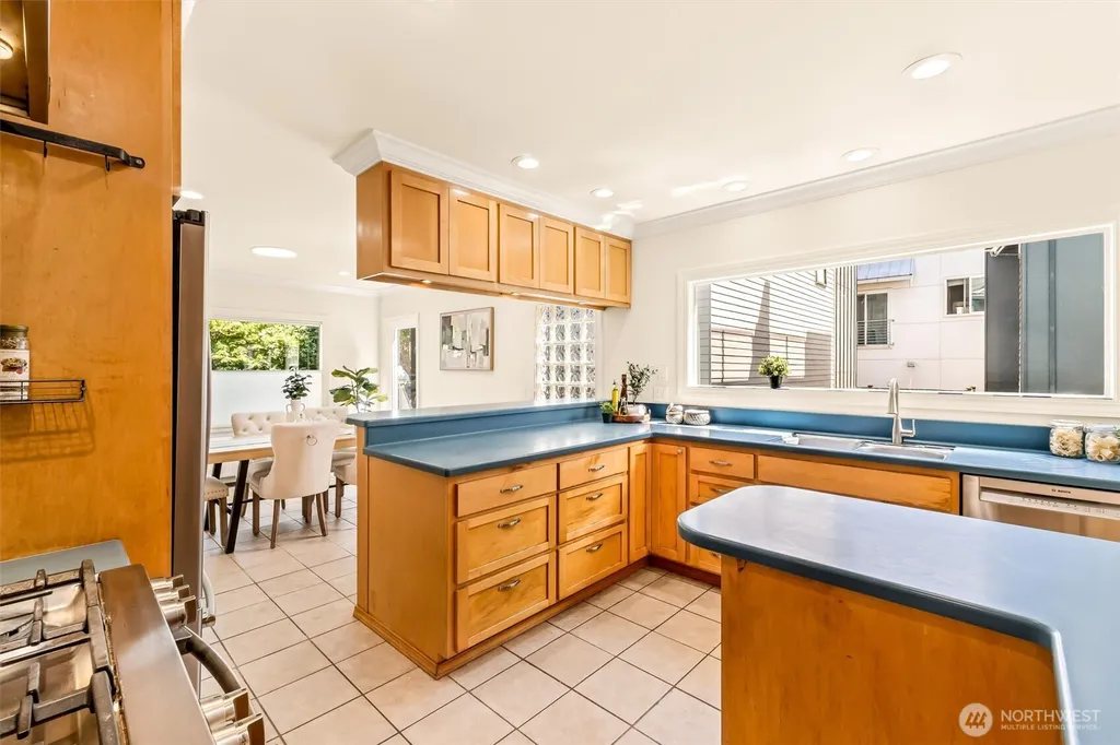 2763 59th Avenue SW Seattle WA 98116
