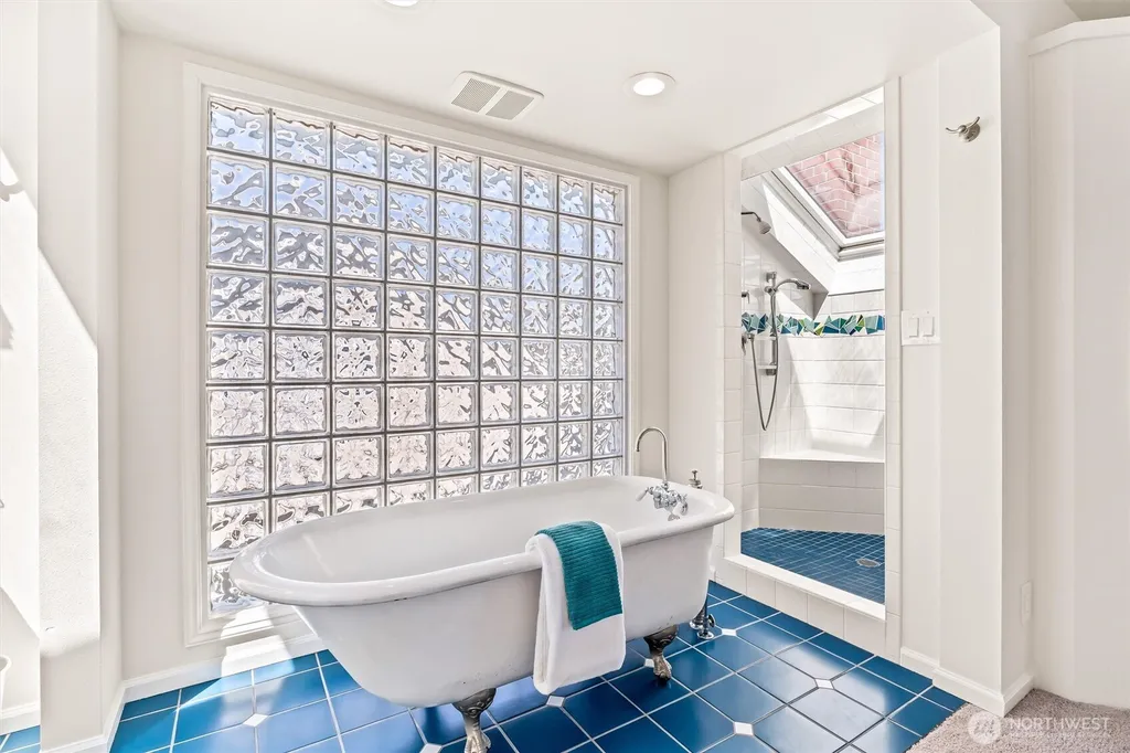 2763 59th Avenue SW Seattle WA 98116