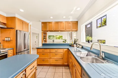 2763 59th Avenue SW Seattle WA 98116
