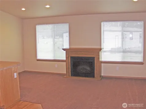 6521 201st Rochester WA 98579