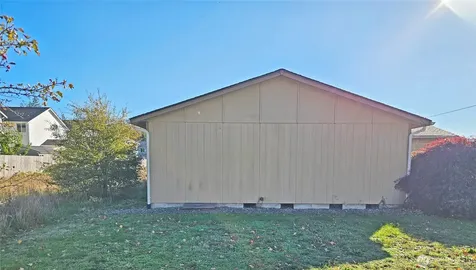 6521 201st Rochester WA 98579