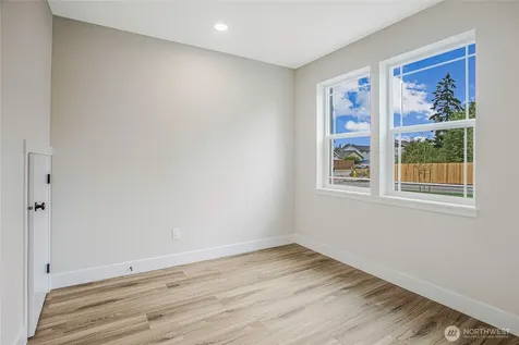 1406 E 51st Street Tacoma WA 98404