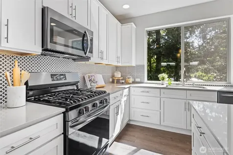 6861 NE 170th Kenmore WA 98028