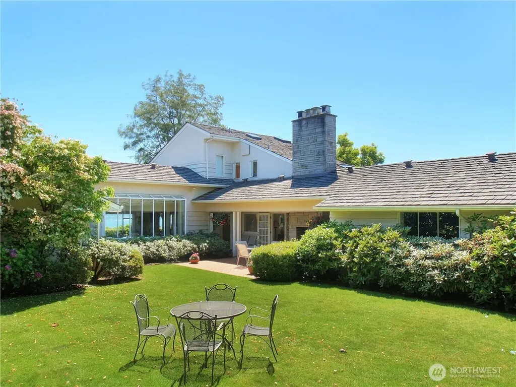 5715 63rd Avenue NE Seattle WA 98105