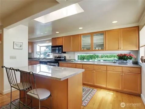 5715 63rd Avenue NE Seattle WA 98105