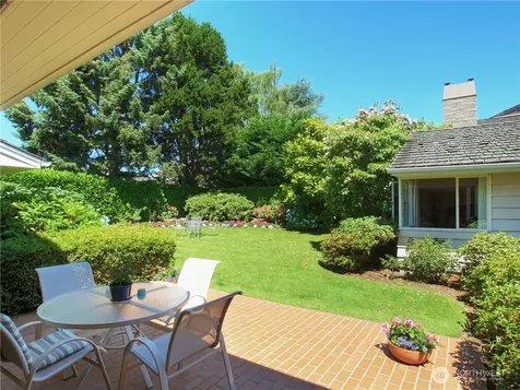 5715 63rd Avenue NE Seattle WA 98105