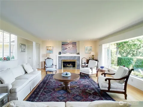 5715 63rd Avenue NE Seattle WA 98105