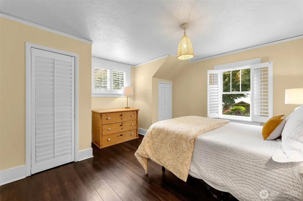 1614 21st Avenue Longview WA 98632