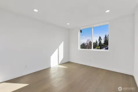 518 N 102nd Street Seattle WA 98133