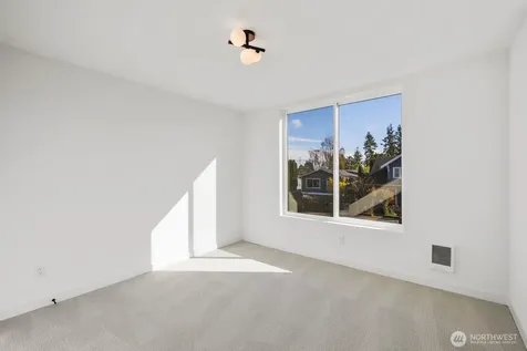 518 N 102nd Street Seattle WA 98133