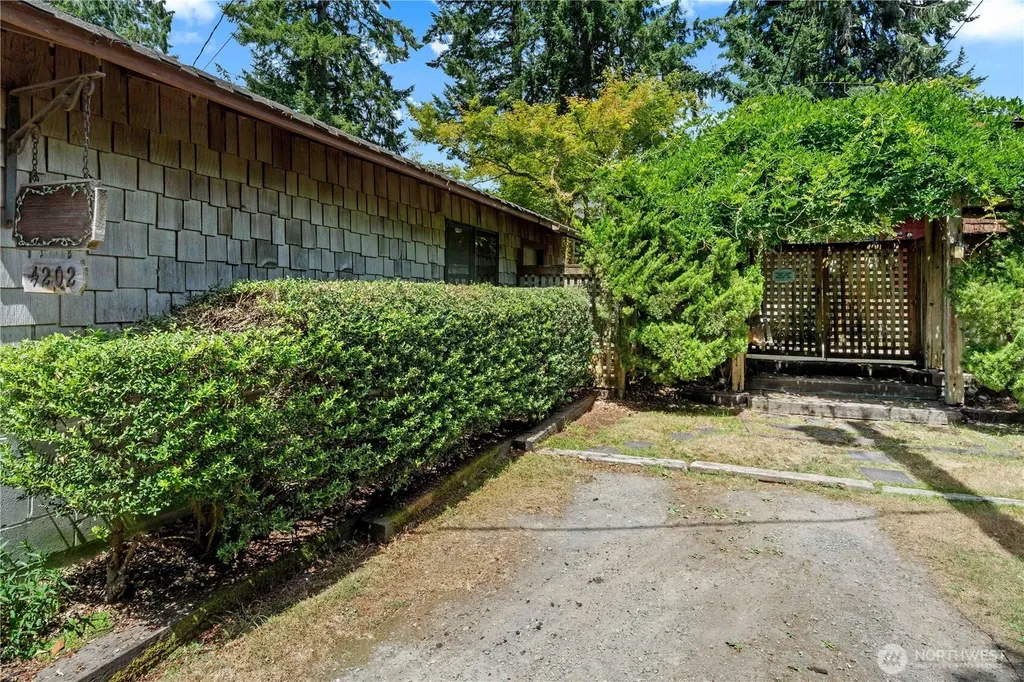 4202 Kyro Road SE Lacey WA 98503