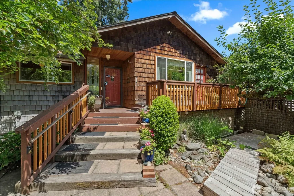 4202 Kyro Road SE Lacey WA 98503