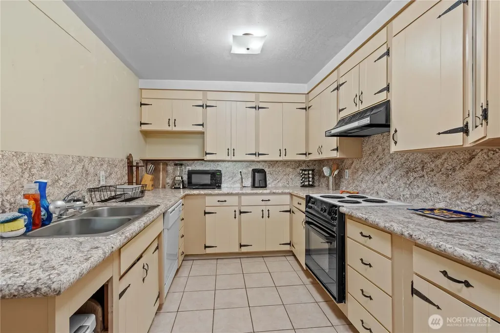 4202 Kyro Road SE Lacey WA 98503