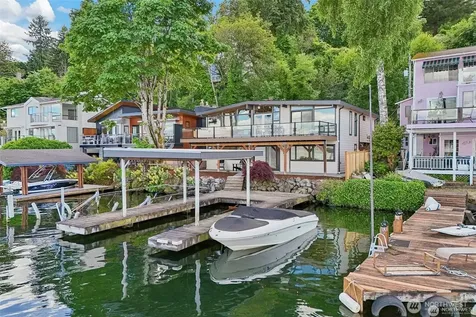 12582 Riviera Place NE Seattle WA 98125
