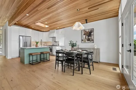 12582 Riviera Place NE Seattle WA 98125