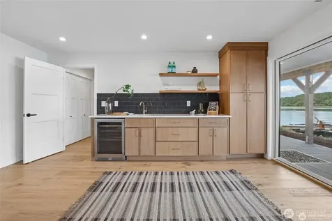 12582 Riviera Place NE Seattle WA 98125