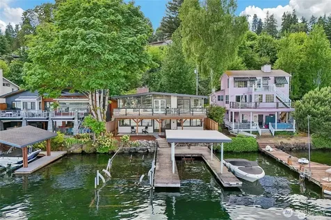12582 Riviera Place NE Seattle WA 98125