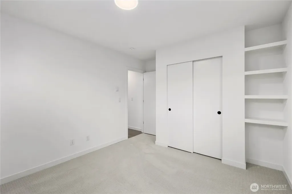 516 N 102nd Street Seattle WA 98133