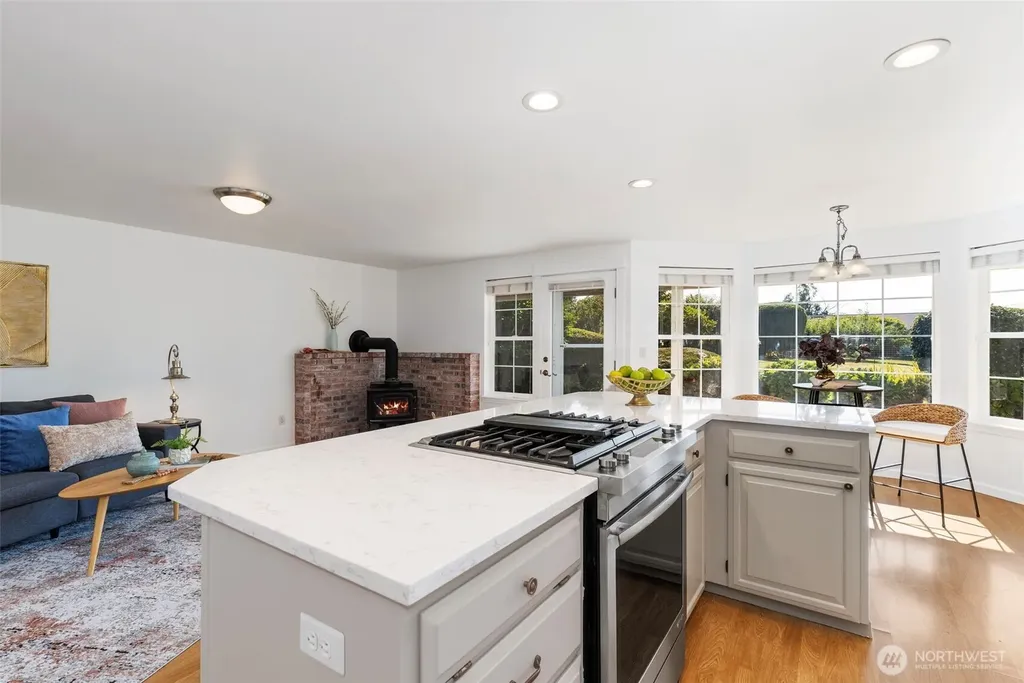 22895 Adams Road Poulsbo WA 98370