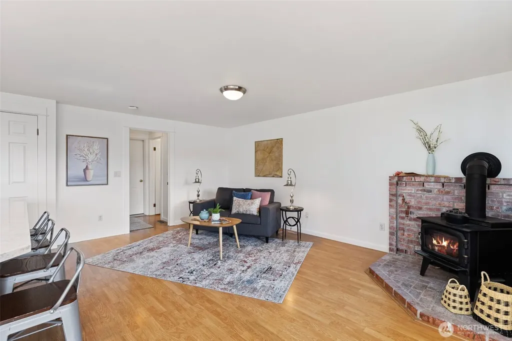 22895 Adams Road Poulsbo WA 98370
