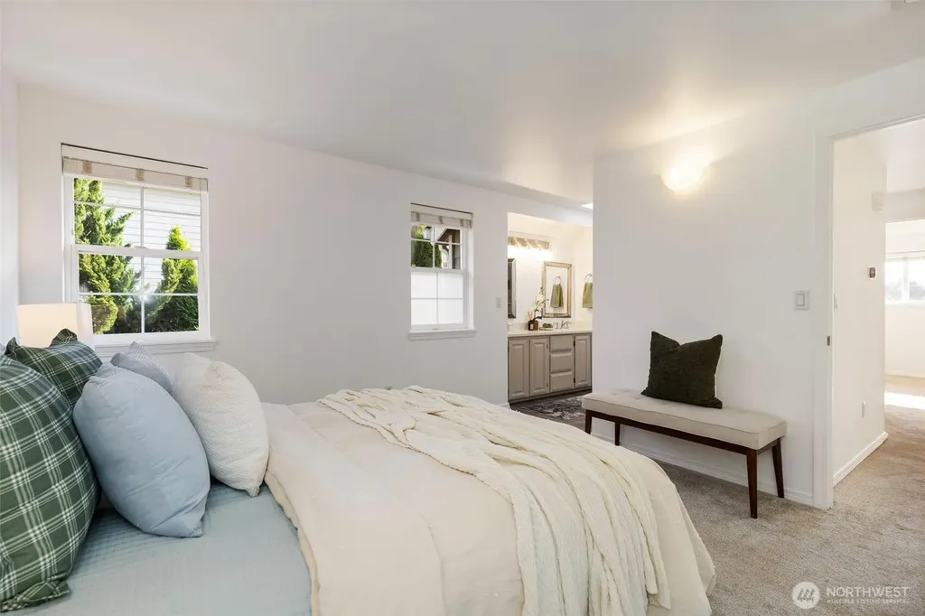 22895 Adams Road Poulsbo WA 98370