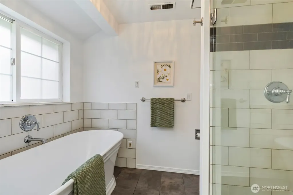 22895 Adams Road Poulsbo WA 98370