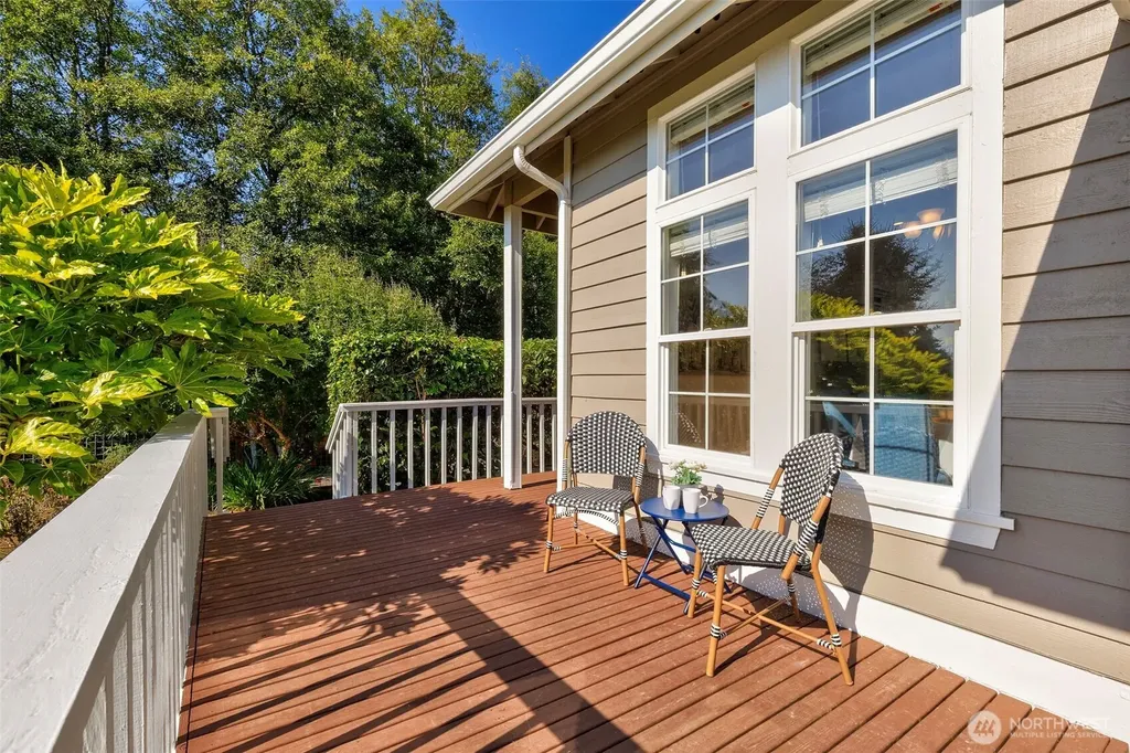 22895 Adams Road Poulsbo WA 98370