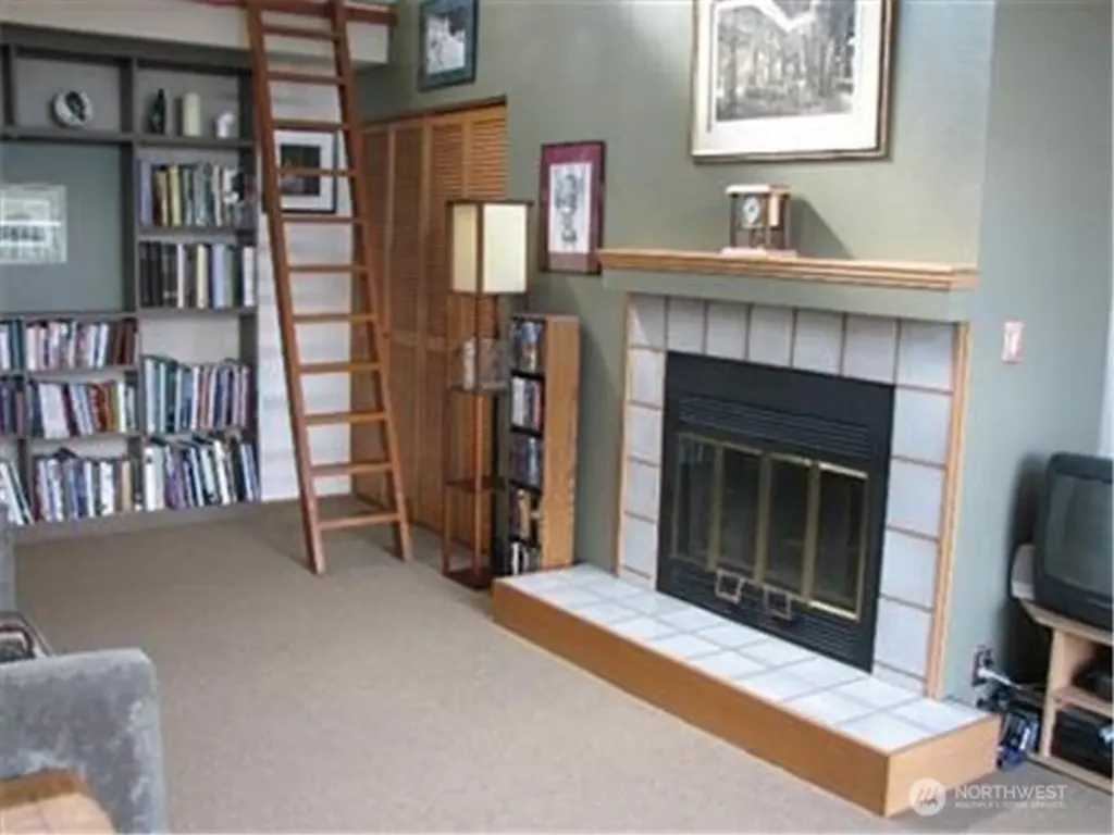 965 W Nickerson Street Seattle WA 98119