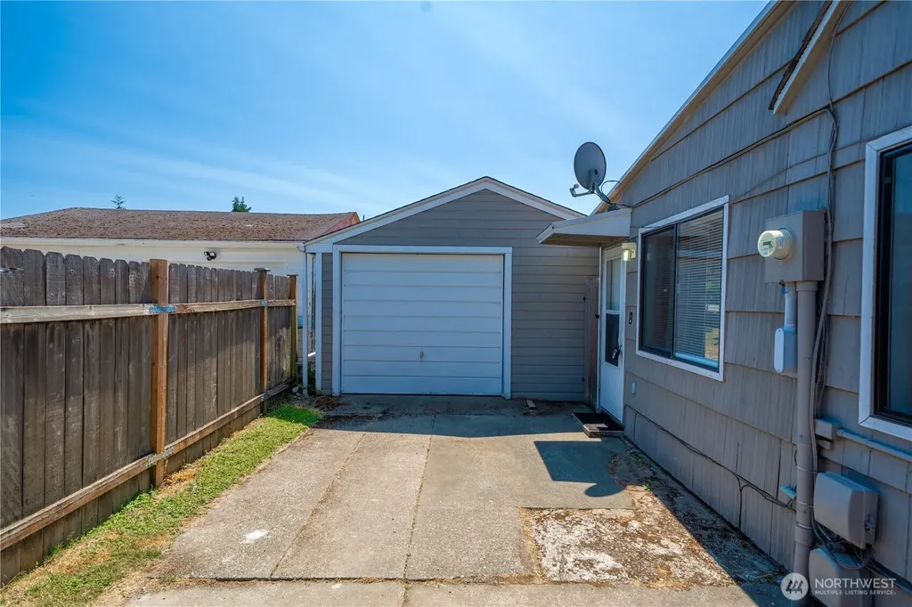 834 S 72nd Street Tacoma WA 98408