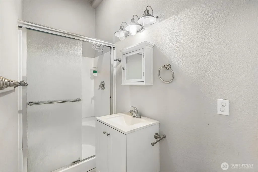 14326 57th Avenue E Puyallup WA 98373