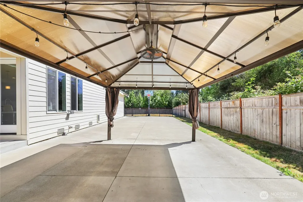 14326 57th Avenue E Puyallup WA 98373