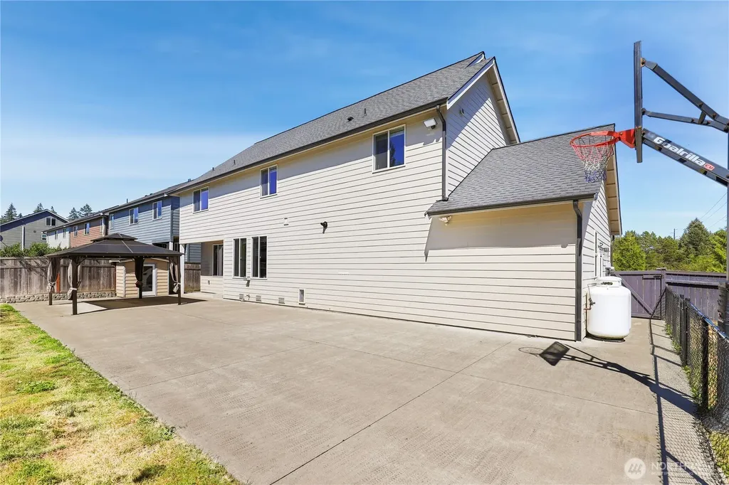 14326 57th Avenue E Puyallup WA 98373