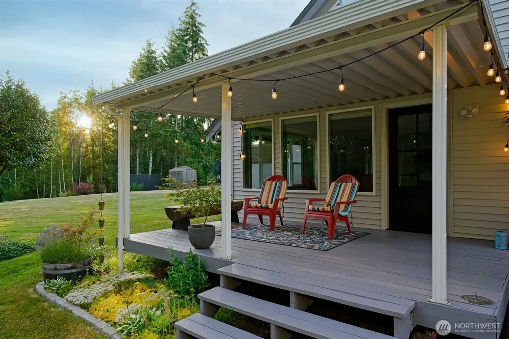 305 NW Paulson Road Poulsbo WA 98370