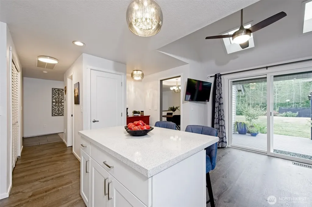 305 NW Paulson Road Poulsbo WA 98370
