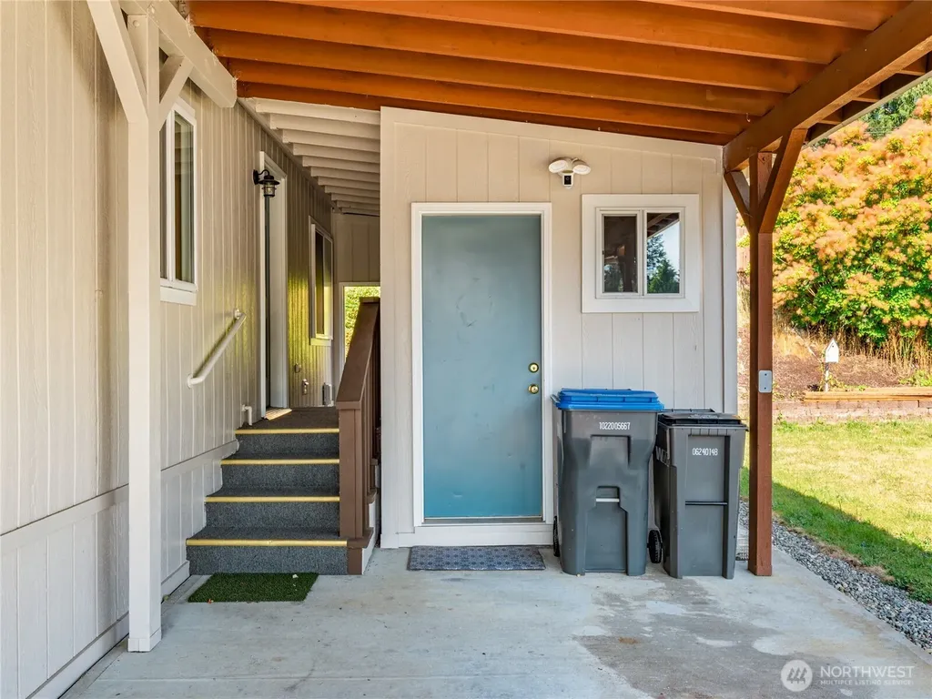 6883 Capricorn Lane NE Bremerton WA 98311