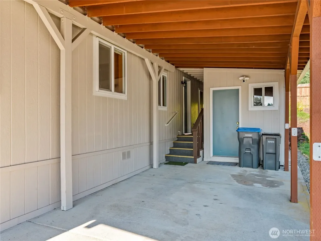6883 Capricorn Lane NE Bremerton WA 98311