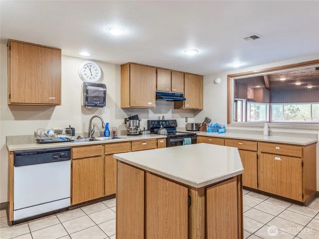 6883 Capricorn Lane NE Bremerton WA 98311