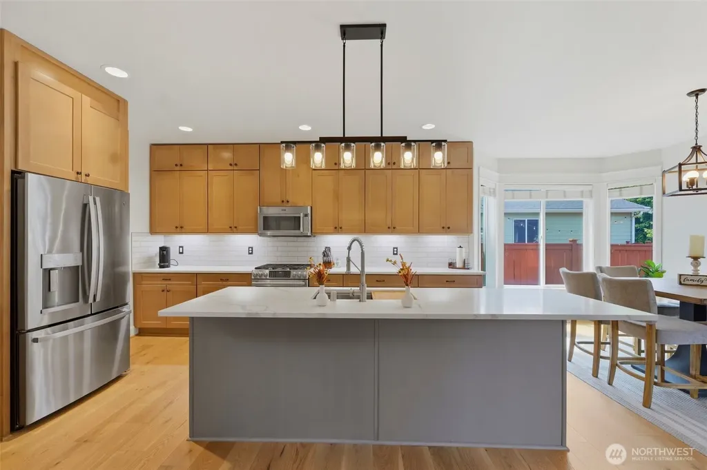 15217 Daffodil Street Ct E Sumner WA 98390