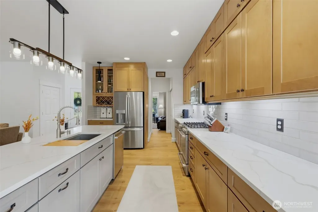 15217 Daffodil Street Ct E Sumner WA 98390