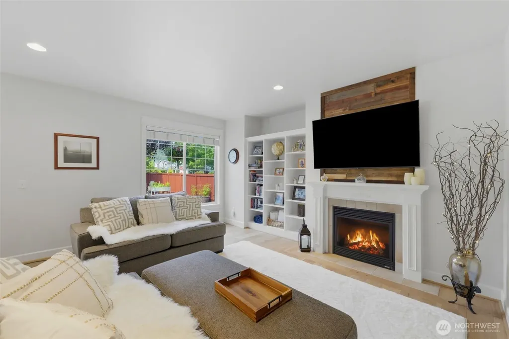 15217 Daffodil Street Ct E Sumner WA 98390