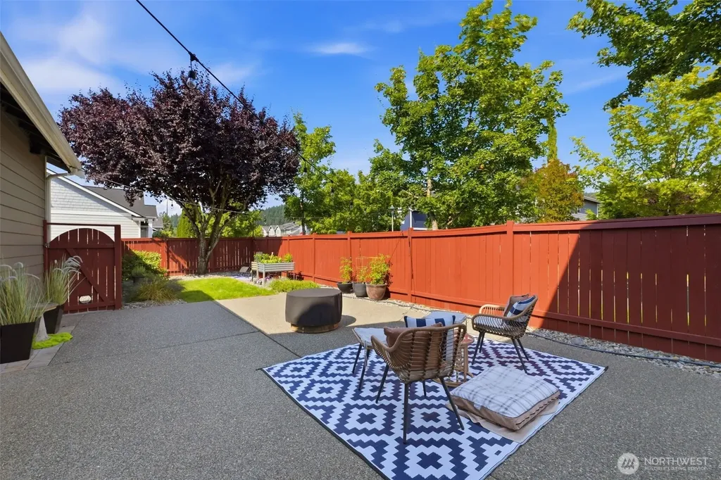 15217 Daffodil Street Ct E Sumner WA 98390