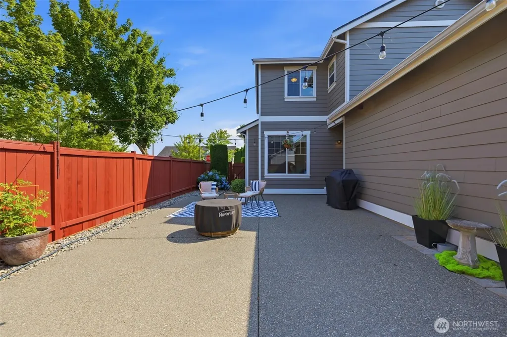 15217 Daffodil Street Ct E Sumner WA 98390