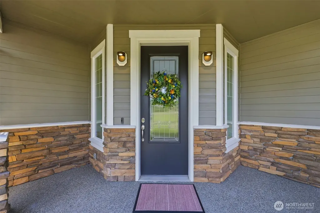 15217 Daffodil Street Ct E Sumner WA 98390