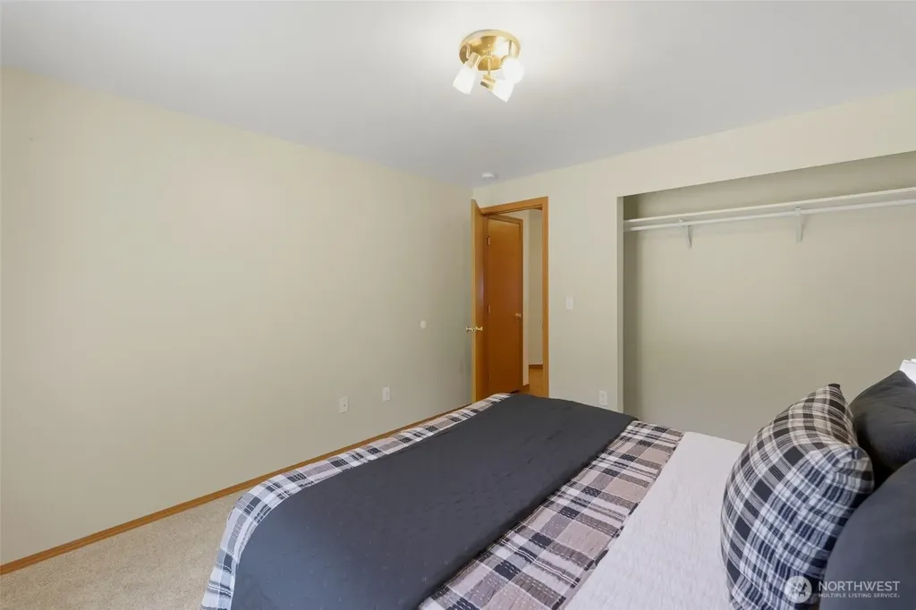 1570 SW Lake Flora Road Port Orchard WA 98367