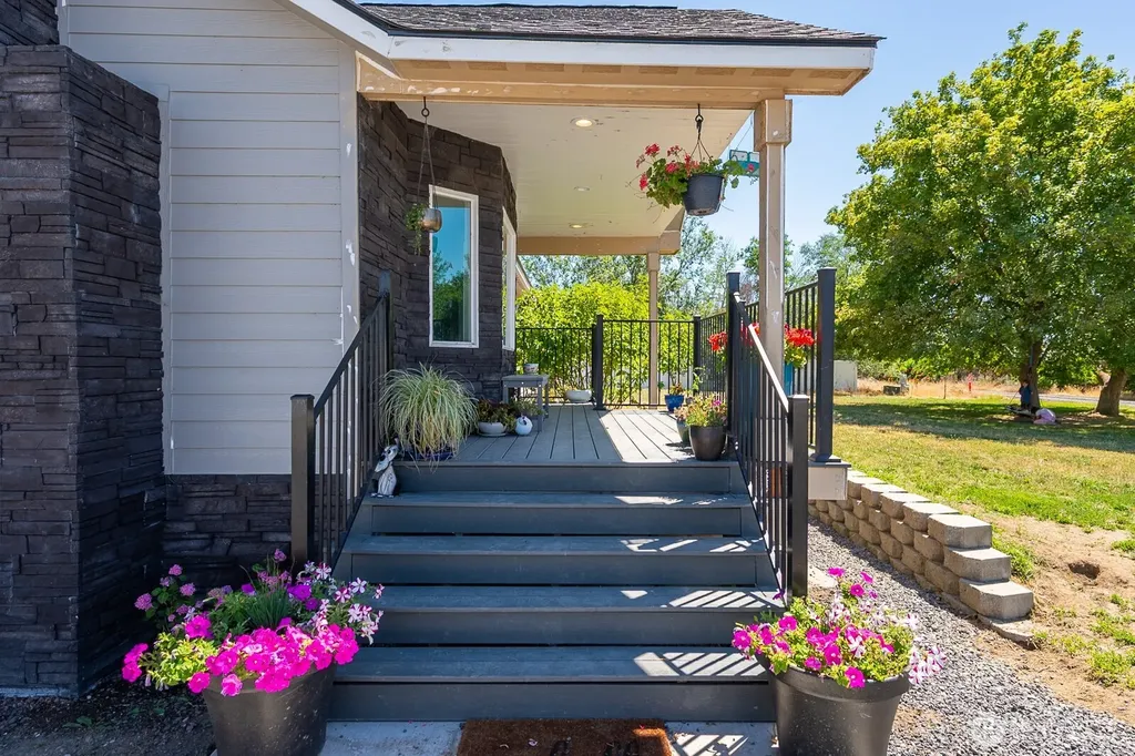 1400 E Nelson Road Moses Lake WA 98837