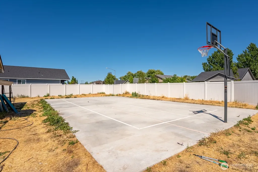 1400 E Nelson Road Moses Lake WA 98837
