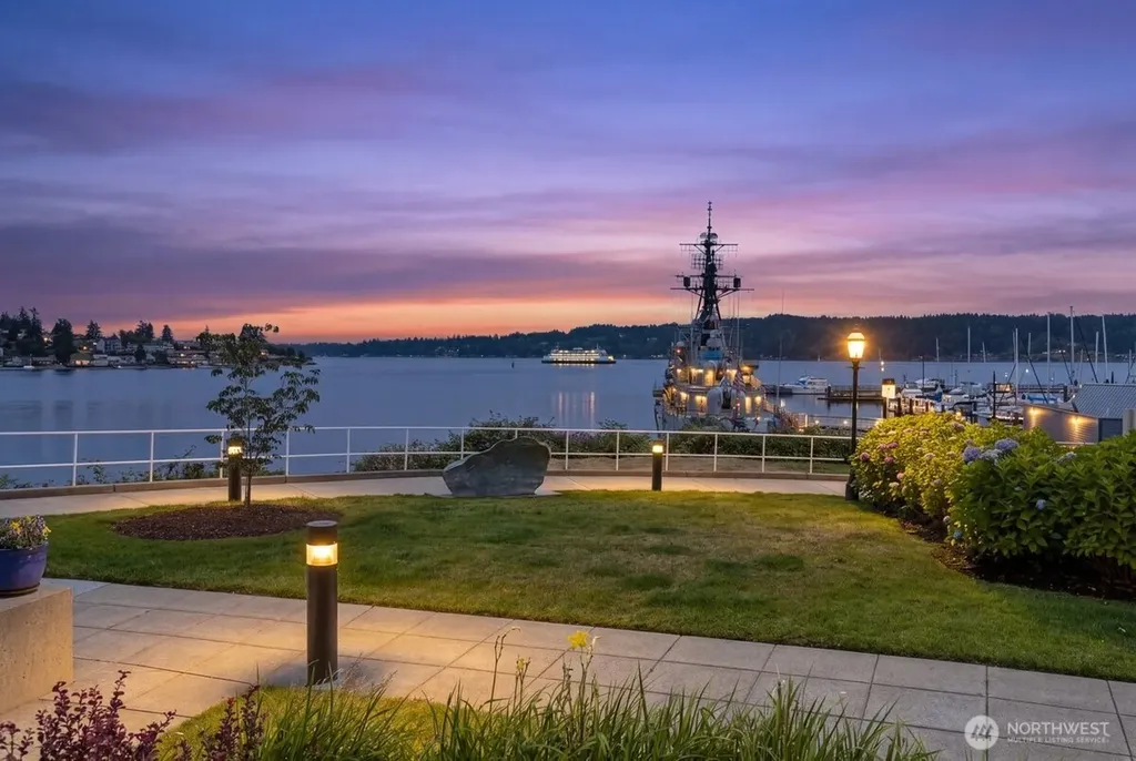 320 Washington Avenue Bremerton WA 98337